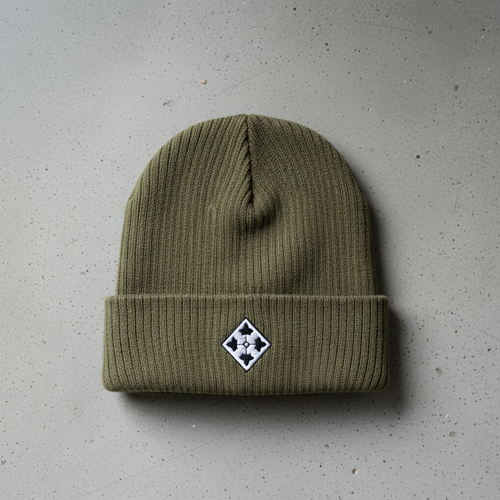 Ribbed knit beanie with 4th infantry division insignia