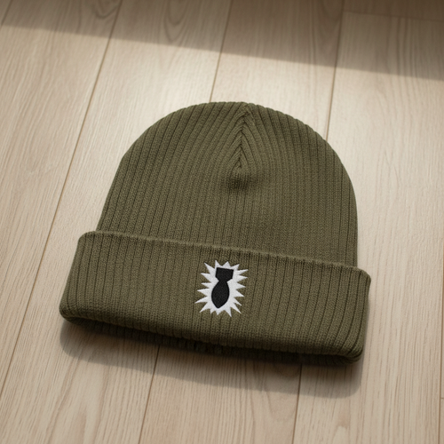 Ribbed knit beanie with EOD design